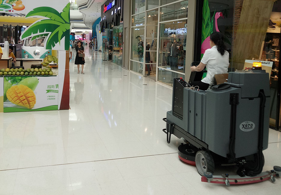 江西大型清潔設(shè)備多功能洗地機和電動<a href=http://m.sm16.cn target=_blank class=infotextkey>掃地車生產(chǎn)廠</a>